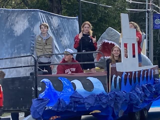 Sophomore JAWS Float